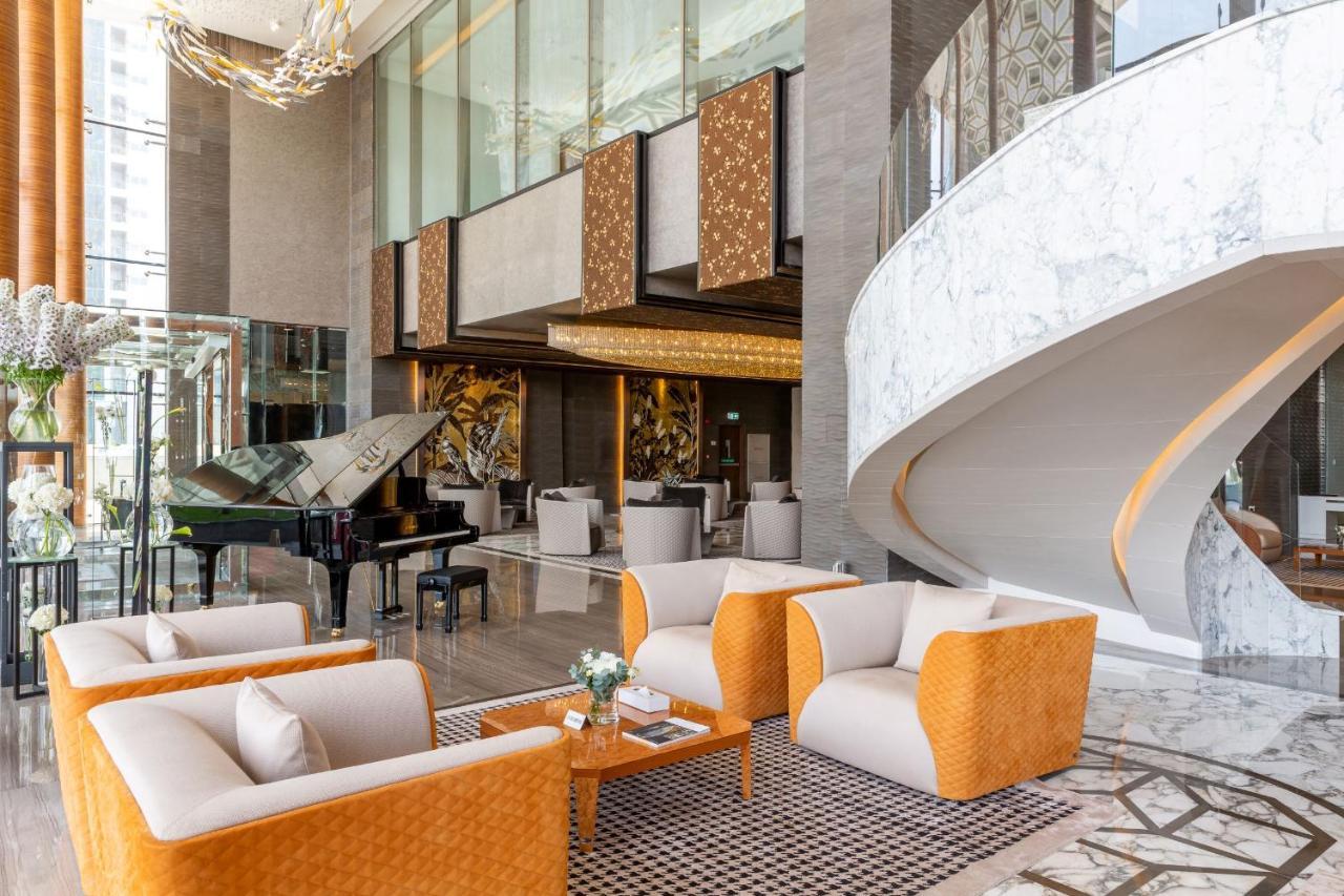 The Bentley Luxury Hotel & Suites Doha Bagian luar foto The lobby of the hotel