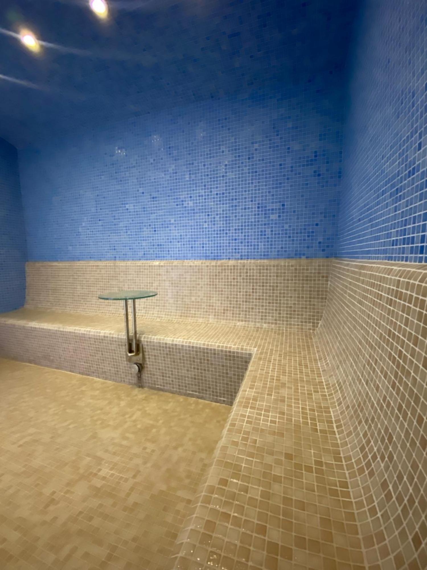 The Bentley Luxury Hotel & Suites Doha Bagian luar foto A Turkish bath